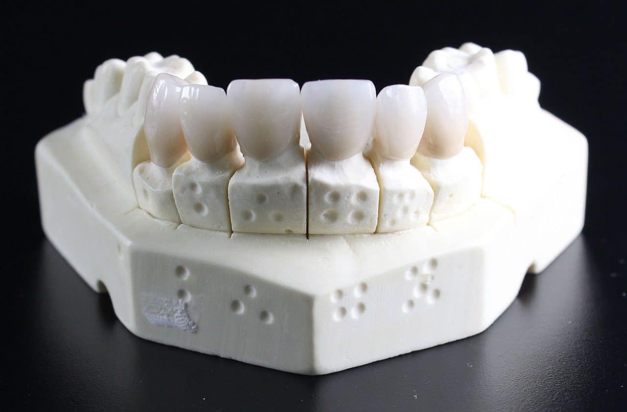 artificial teeth