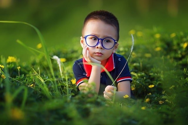 Goggles as synonymous with glasses