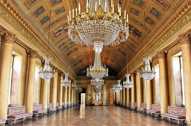 Ceiling chandelier