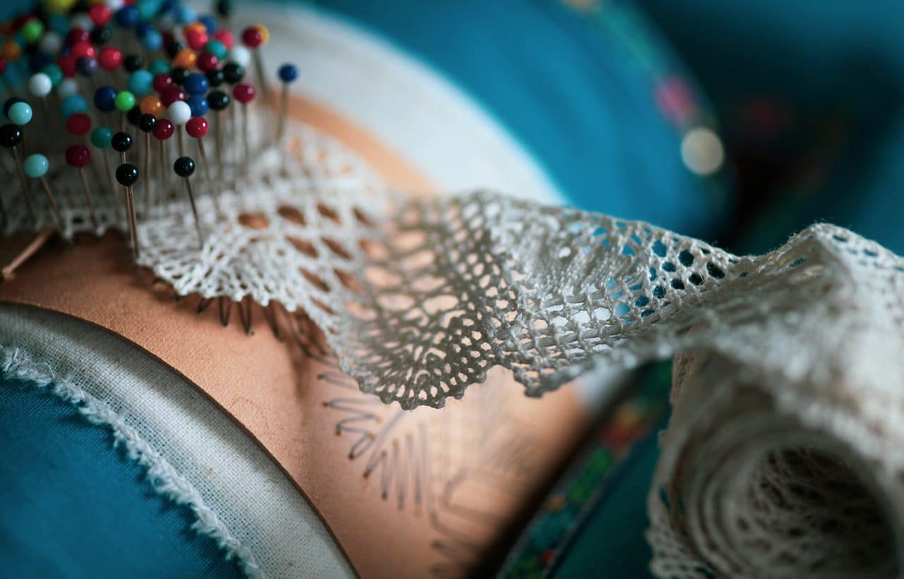 Bobbin lace