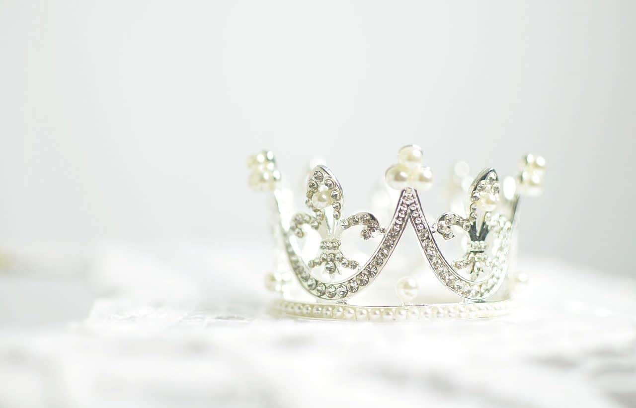 white crown