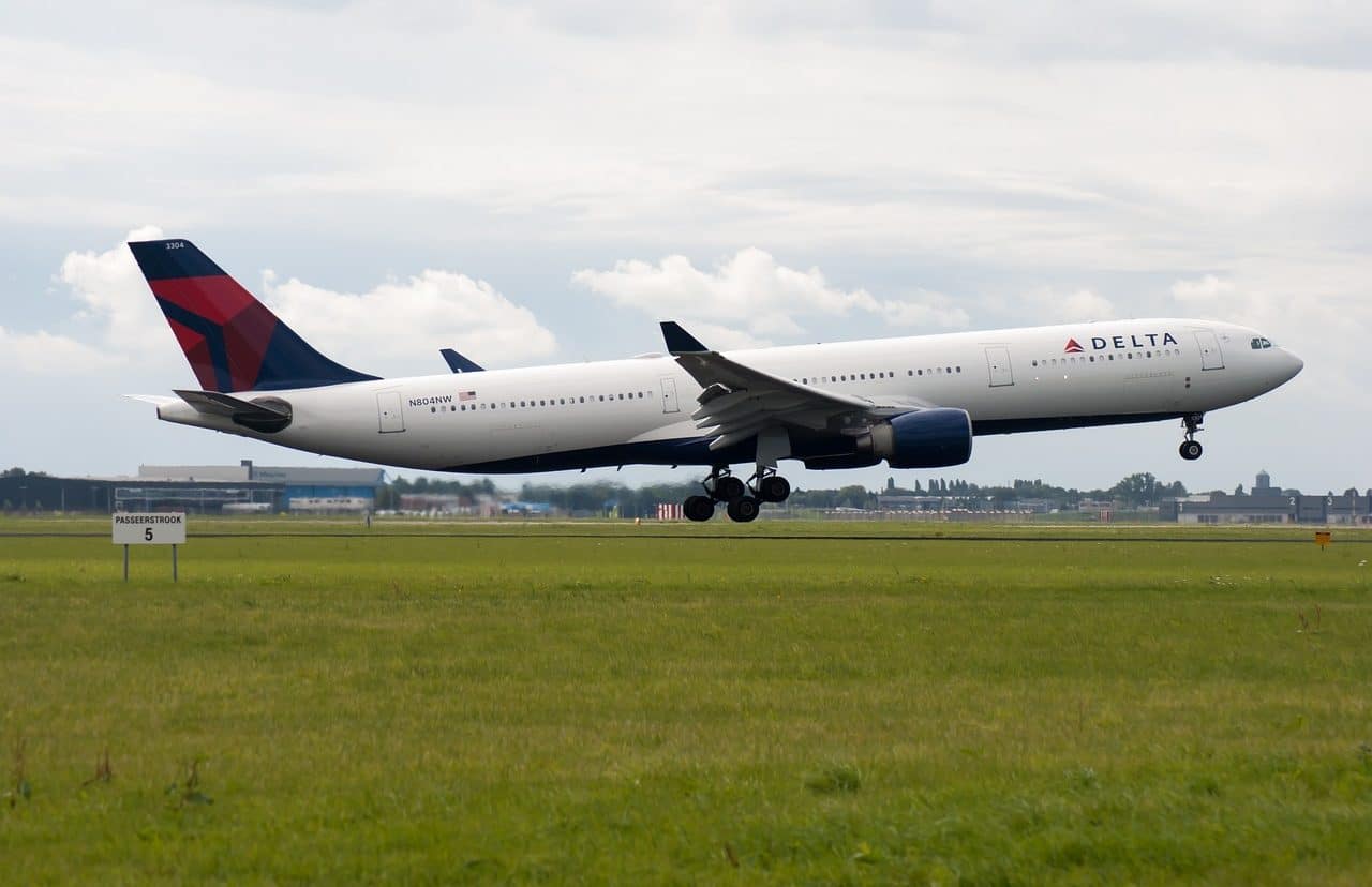 Delta Air Lines plane taking off